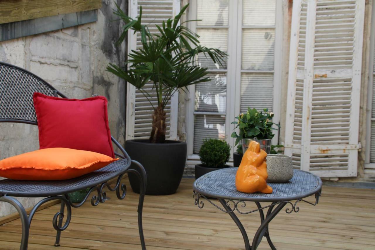 Une Chambre En Ville Saintes Buitenkant foto